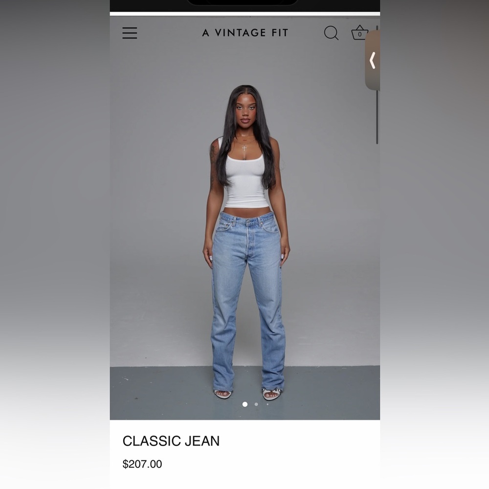 A VINTAGE FIT